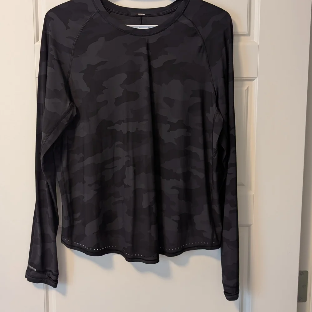 Lululemon Rise & Run Long sleeve Top - Picture 6 of 12
